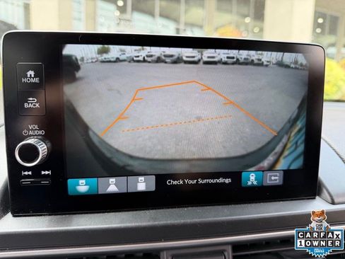 Used 2024 Honda Pilot Touring image 14