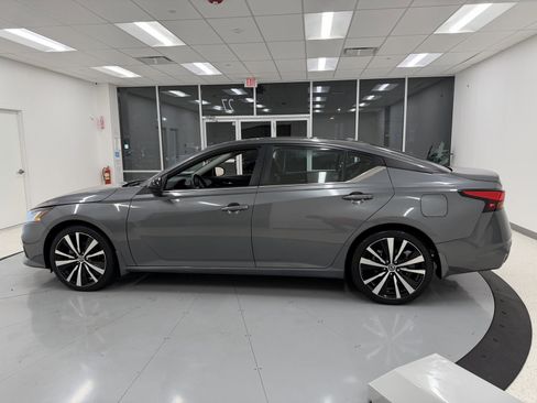 Used 2022 Nissan Altima 2.5 SR image 70