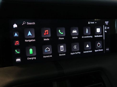 Used 2022 Porsche Taycan image 19