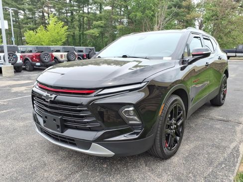 Used 2024 Chevrolet Blazer LT w/ Sound & Technology Package AWD/4WD image 4