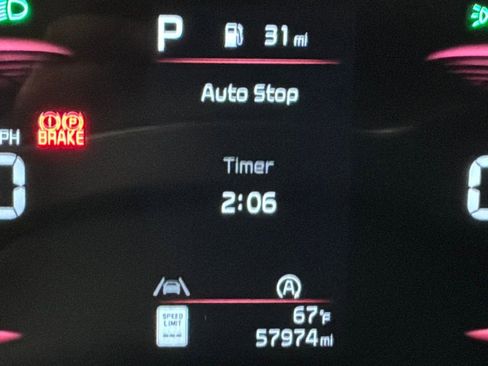 Used 2023 Kia Telluride EX w/ EX Captain's Chair Package image 11