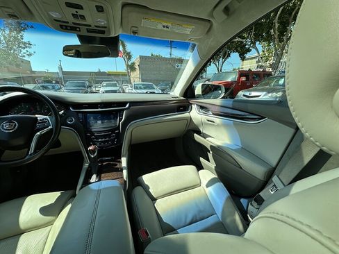 Used 2014 Cadillac XTS Platinum FWD image 14