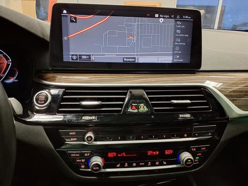 Used 2021 BMW 540i w/ Convenience Package image 25