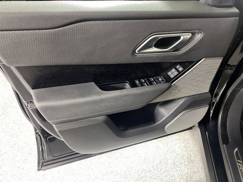 Used 2022 Land Rover Range Rover Velar R-Dynamic S image 10