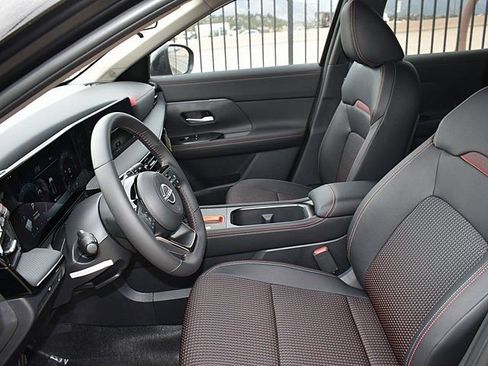 New 2026 Nissan Kicks SR w/ Cold Weather Package image 7