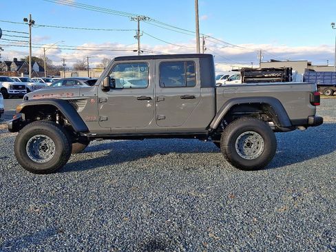 Used 2021 Jeep Gladiator Mojave w/ Dual Top Group image 7