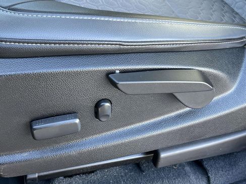 Used 2021 Chevrolet Colorado Z71 w/ Safety Package image 15