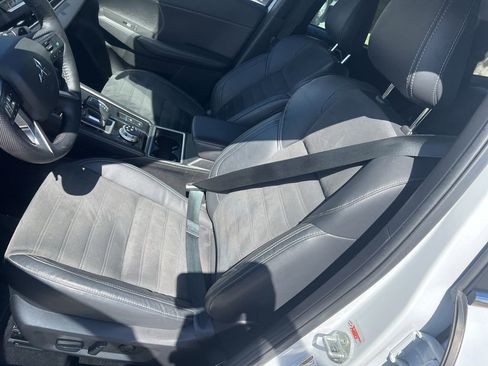 Used 2023 Mitsubishi Outlander SE image 22