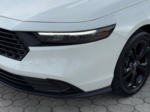 Used 2025 Honda Accord SE image 9