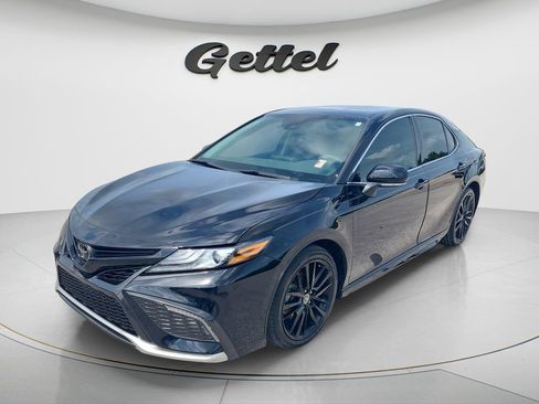 Used 2023 Toyota Camry XSE FWD image 1