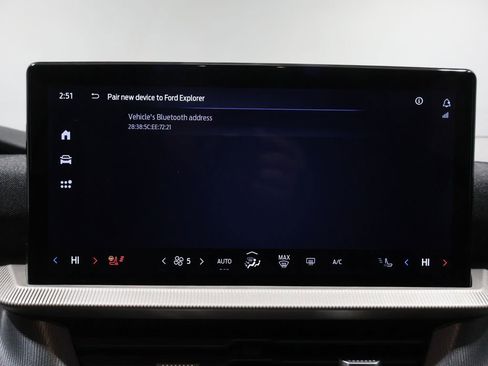 Used 2025 Ford Explorer ST-Line w/ ST-Line Street Pack image 31