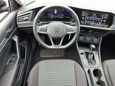Used 2024 Volkswagen Jetta S image 11