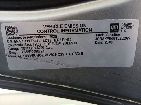 Used 2026 Chevrolet Equinox LT AWD/4WD image 35