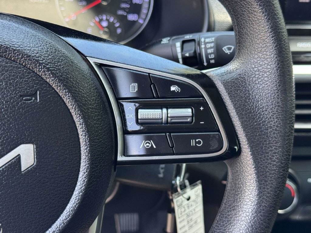 Used 2024 Kia Forte LXS w/ LXS Technology Package FWD image 13