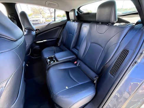 Used 2017 Toyota Prius Prime Advanced image 20