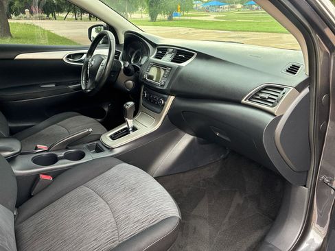 Used 2015 Nissan Sentra SV image 34