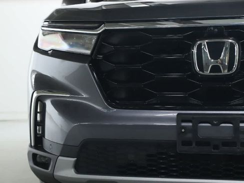 Used 2024 Honda Pilot Elite image 6