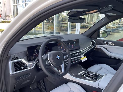 New 2026 BMW X5 sDrive40i w/ Climate Comfort Package image 9