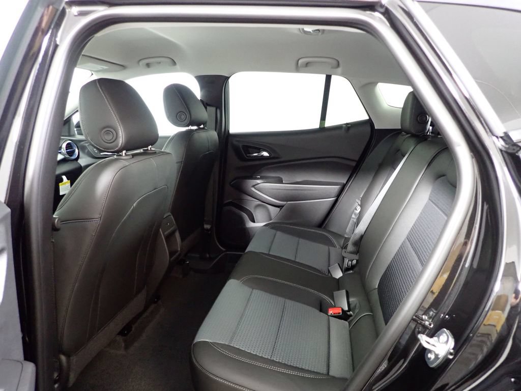New 2026 Chevrolet Trax LT w/ Driver Confidence Package FWD image 31