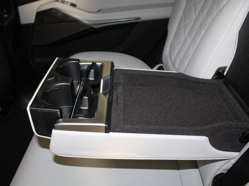 New 2026 BMW X7 xDrive40i w/ Premium Package image 28