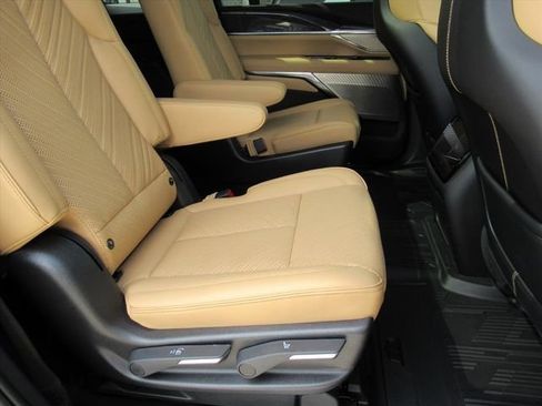 Used 2026 Cadillac Escalade IQ Sport 2 AWD/4WD image 34