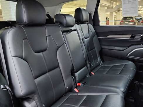 Used 2022 Kia Telluride EX AWD/4WD image 22