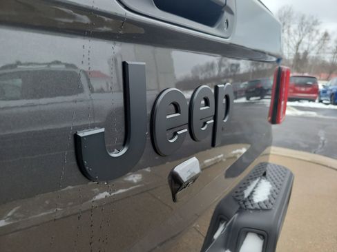 New 2026 Jeep Gladiator Sport image 22