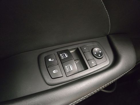 Used 2018 Dodge Challenger R/T Plus RWD image 30