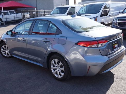 Used 2022 Toyota Corolla LE w/ Carpet Mat Package (TMS) FWD image 4