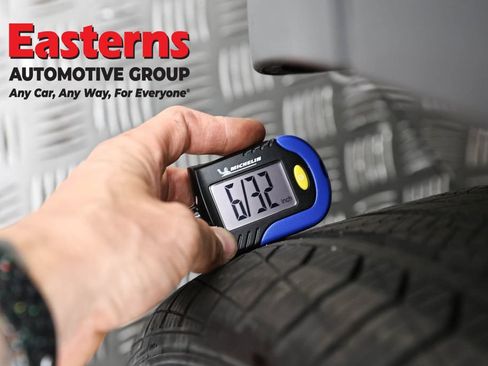 Used 2021 Mercedes-Benz GLB 250 4MATIC image 32