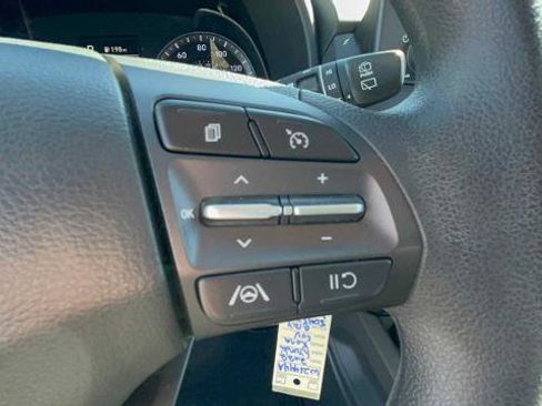 Used 2022 Hyundai Kona SE AWD/4WD image 15