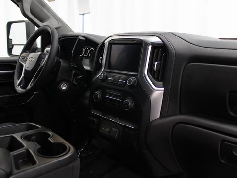 Used 2020 Chevrolet Silverado 2500 LT image 28