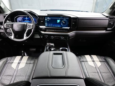 Used 2022 Chevrolet Silverado 1500 RST image 16