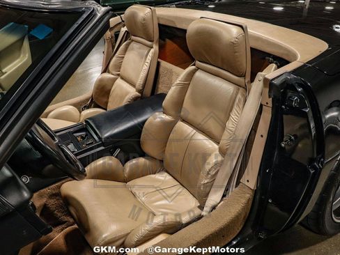 Used 1992 Chevrolet Corvette Convertible image 93