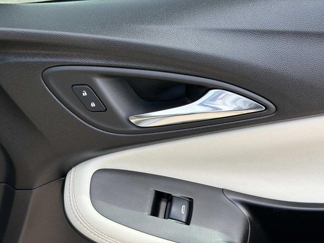 Used 2024 Buick Encore GX Avenir w/ Avenir Convenience Package AWD/4WD image 18