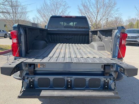 Used 2025 Chevrolet Silverado 3500 High Country w/ High Country Premium Package AWD/4WD image 32
