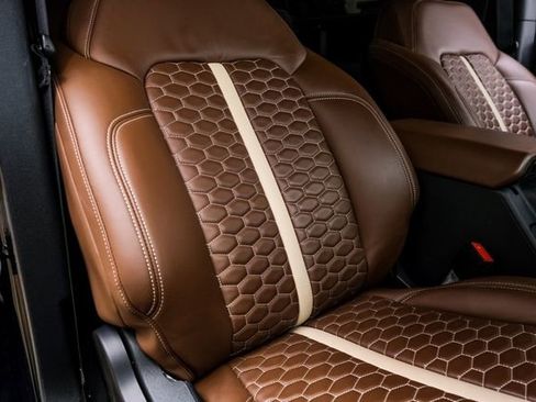 Used 2022 Ford Bronco Wildtrak image 15