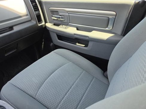 Used 2020 RAM 1500 Classic SLT AWD/4WD image 18