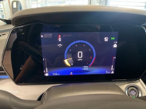 New 2025 Chevrolet Trax LT w/ Driver Confidence Package FWD image 12