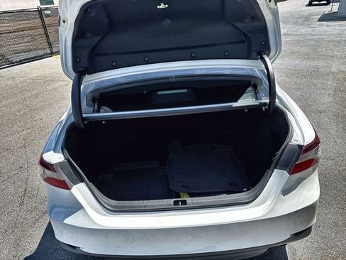 Used 2023 Toyota Camry LE image 31