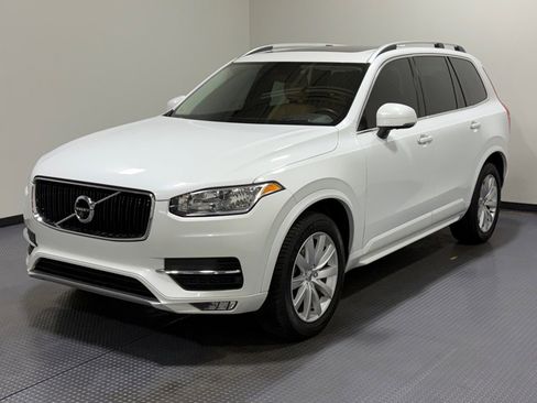 Used 2016 Volvo XC90 T6 Momentum image 1