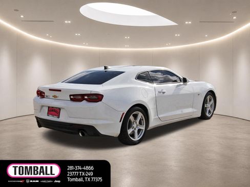 Used 2023 Chevrolet Camaro LT RWD image 7