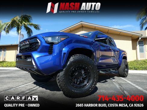 Used 2025 Toyota Tacoma SR5 image 16