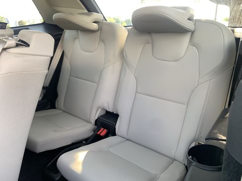 Used 2020 Volvo XC90 T6 Momentum w/ Protection Package AWD/4WD image 33