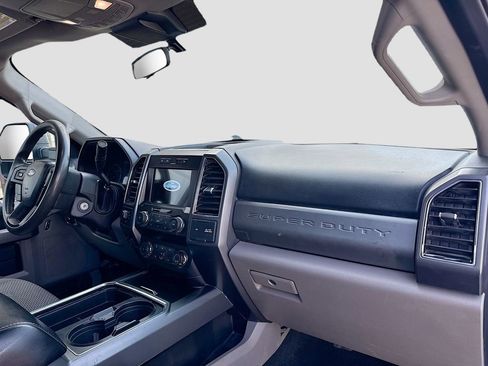 Used 2021 Ford F250 XLT w/ FX4 Off-Road Package image 26