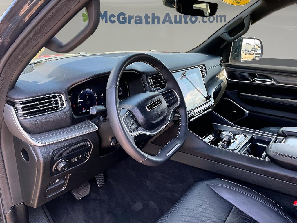 Used 2024 Jeep Wagoneer Series II w/ Flexible Seating Group AWD/4WD image 20