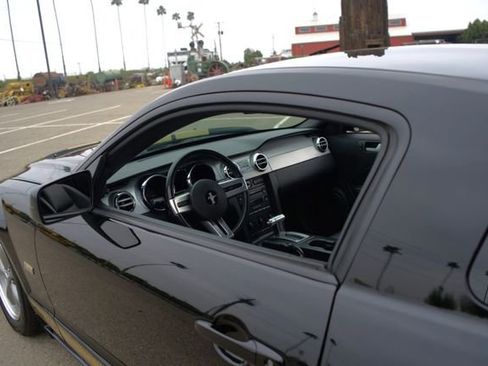 Used 2006 Ford Mustang GT Premium image 37