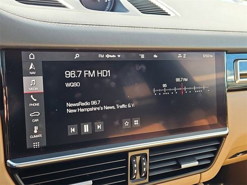 Used 2021 Porsche Cayenne Turbo image 27