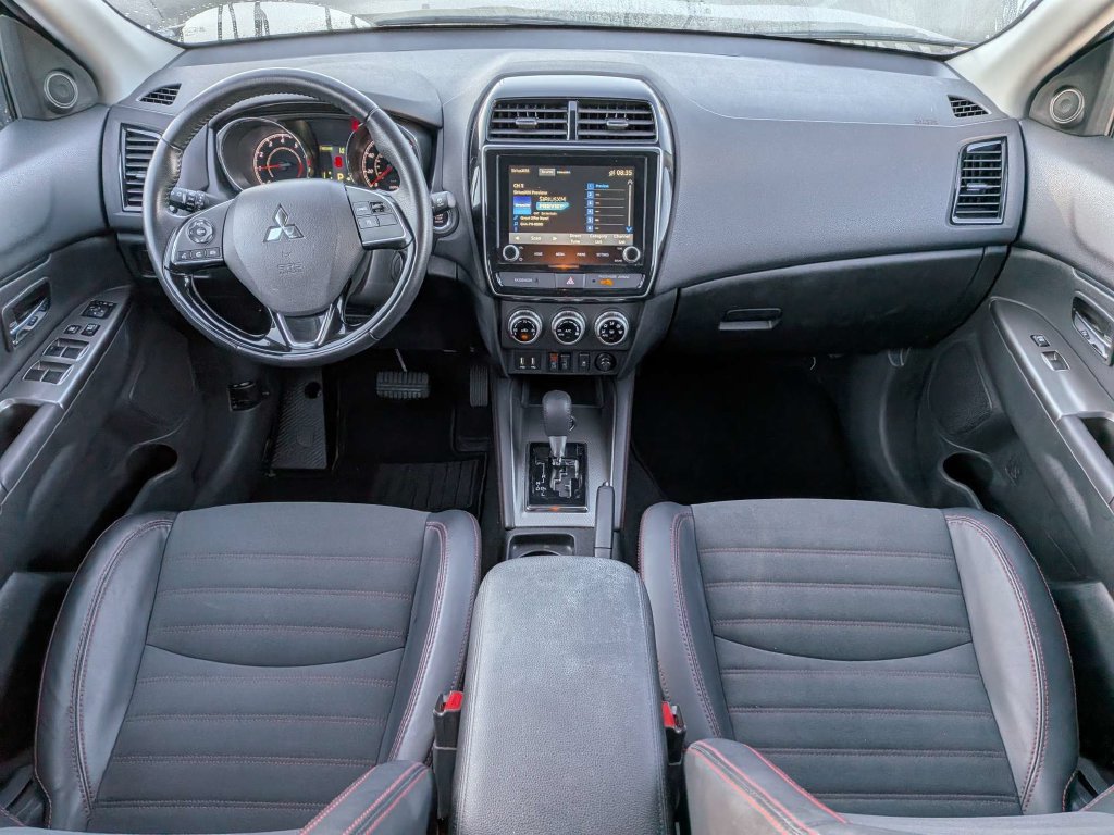 Used 2025 Mitsubishi Outlander Sport SE AWD/4WD image 15