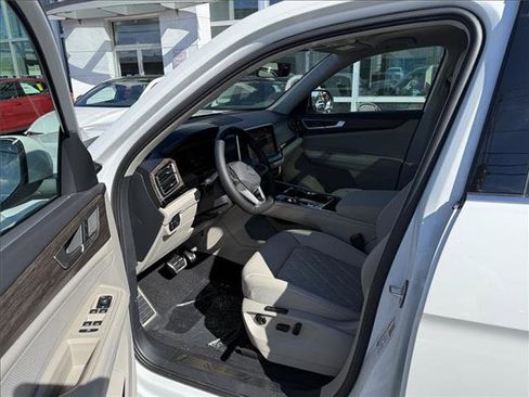 New 2026 Volkswagen Atlas SEL Premium R-Line AWD/4WD image 11